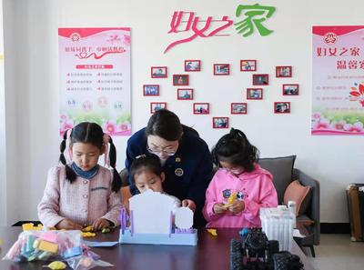 通辽消防为救援人员子女搭建"爱心屋"