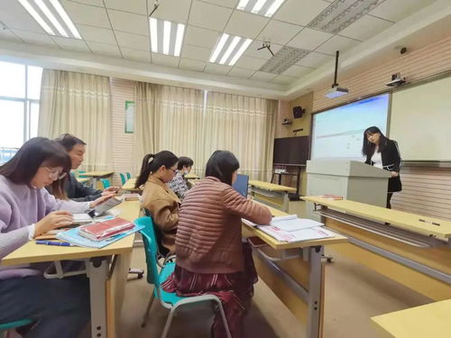 教育服务区域行丨慕华成志在珠海市金湾区开展教师培训